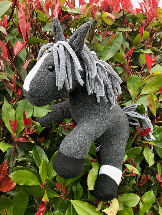 Li'l Pony - Grey with Blaze and Rear Socks